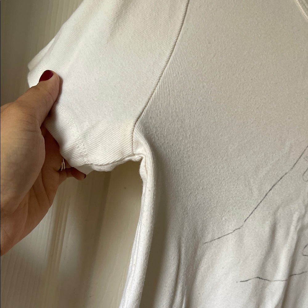 Alexa Chung Cream Hand Graphic Tee - Picture 4 of 5